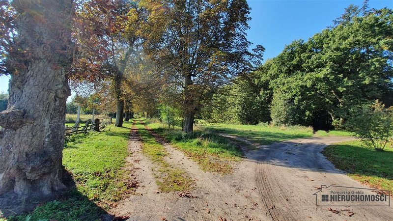 Działka na sprzedaż 901 m²: Działki budowlane na sprzedaż w Starzycach