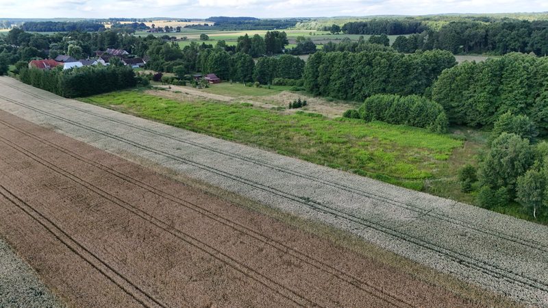 Działka na sprzedaż 1 300 m²: Działki budowlane na sprzedaż w Wołowcu