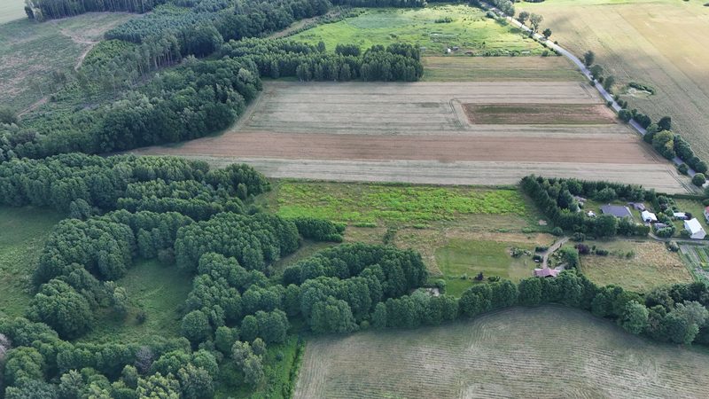 Działka na sprzedaż 1 300 m²: Działki budowlane na sprzedaż w Wołowcu