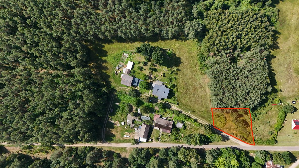 Działka budowlana w leśnej osadzie w Przeradzu, 15 km od Szczecinka