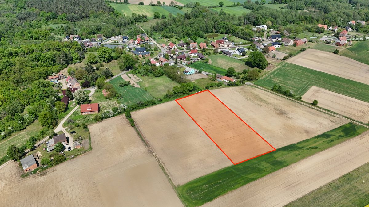 Działka rolna wśród pól w Piotrowicach Małych, 8 km od Wąsosza