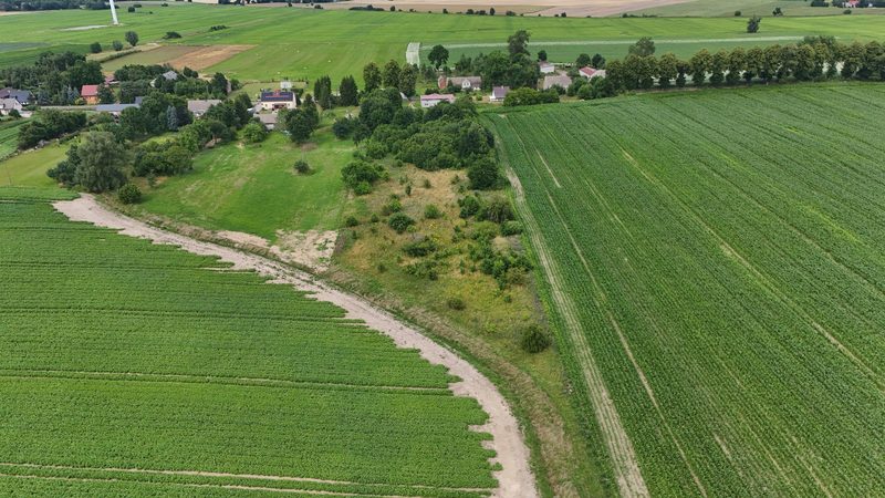 Działka na sprzedaż 4 926 m²: Działka budowlana na skraju wsi w Ubysławicach, 15 km od Białogardu