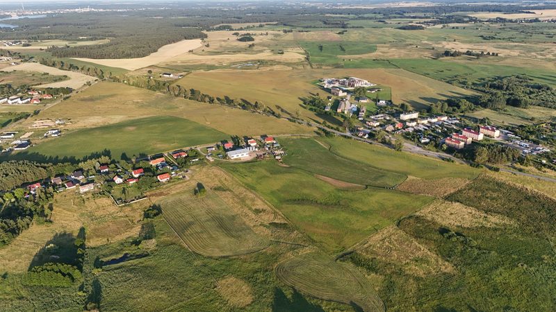 Działka na sprzedaż 703 m²: Działki budowlane na sprzedaż w Parsęcku, 9 km od Szczecinka