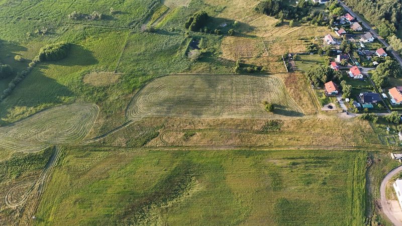 Działka na sprzedaż 703 m²: Działki budowlane na sprzedaż w Parsęcku, 9 km od Szczecinka
