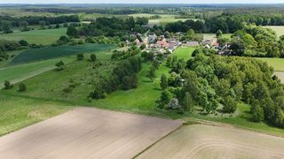 Działka budowlana wśród pól i lasów w Czarnkowie, 5 km od Tychowa, zdjęcie 5